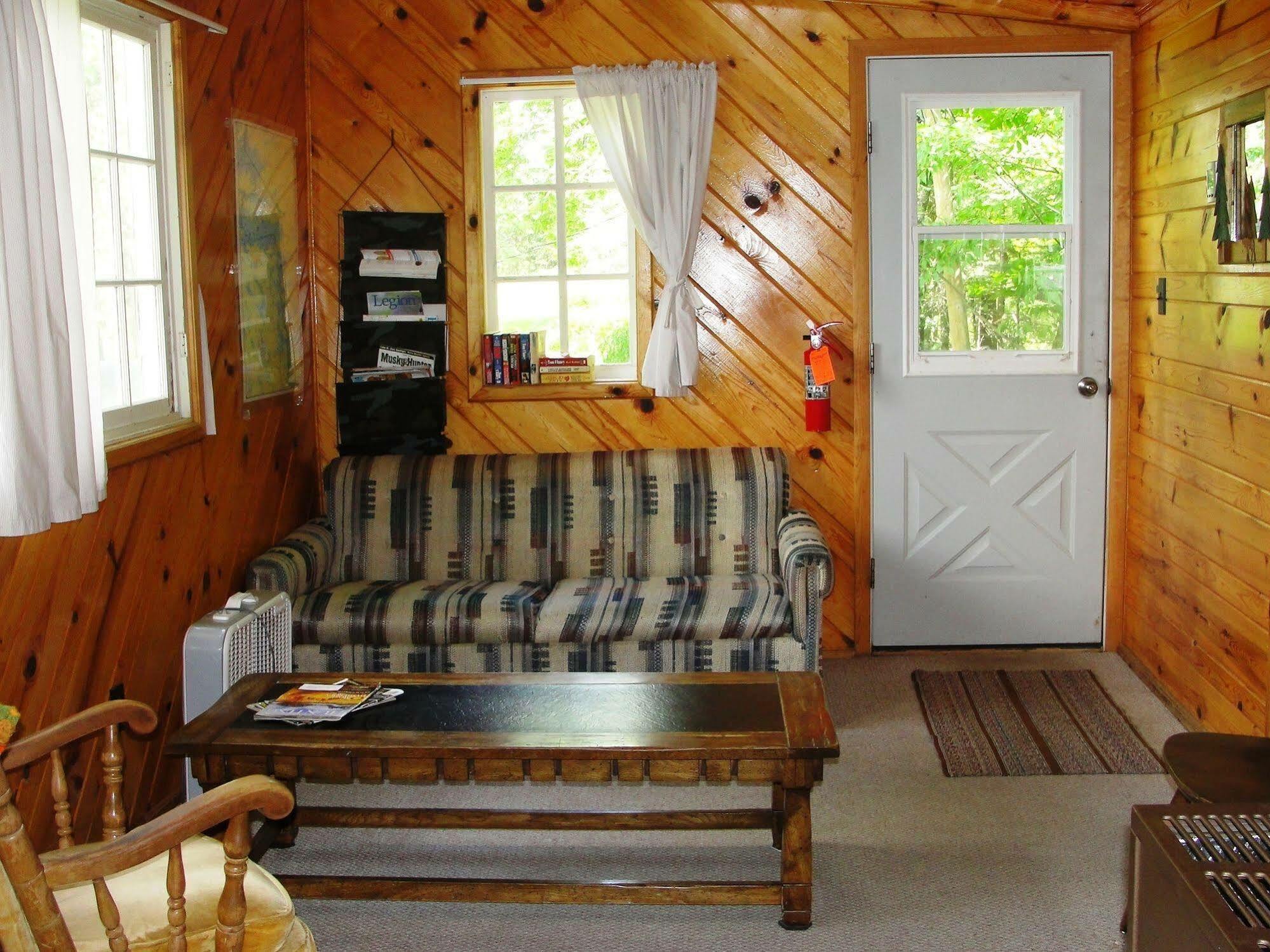 Pine Point Lodge Resort & Motel Crane Lake Екстериор снимка