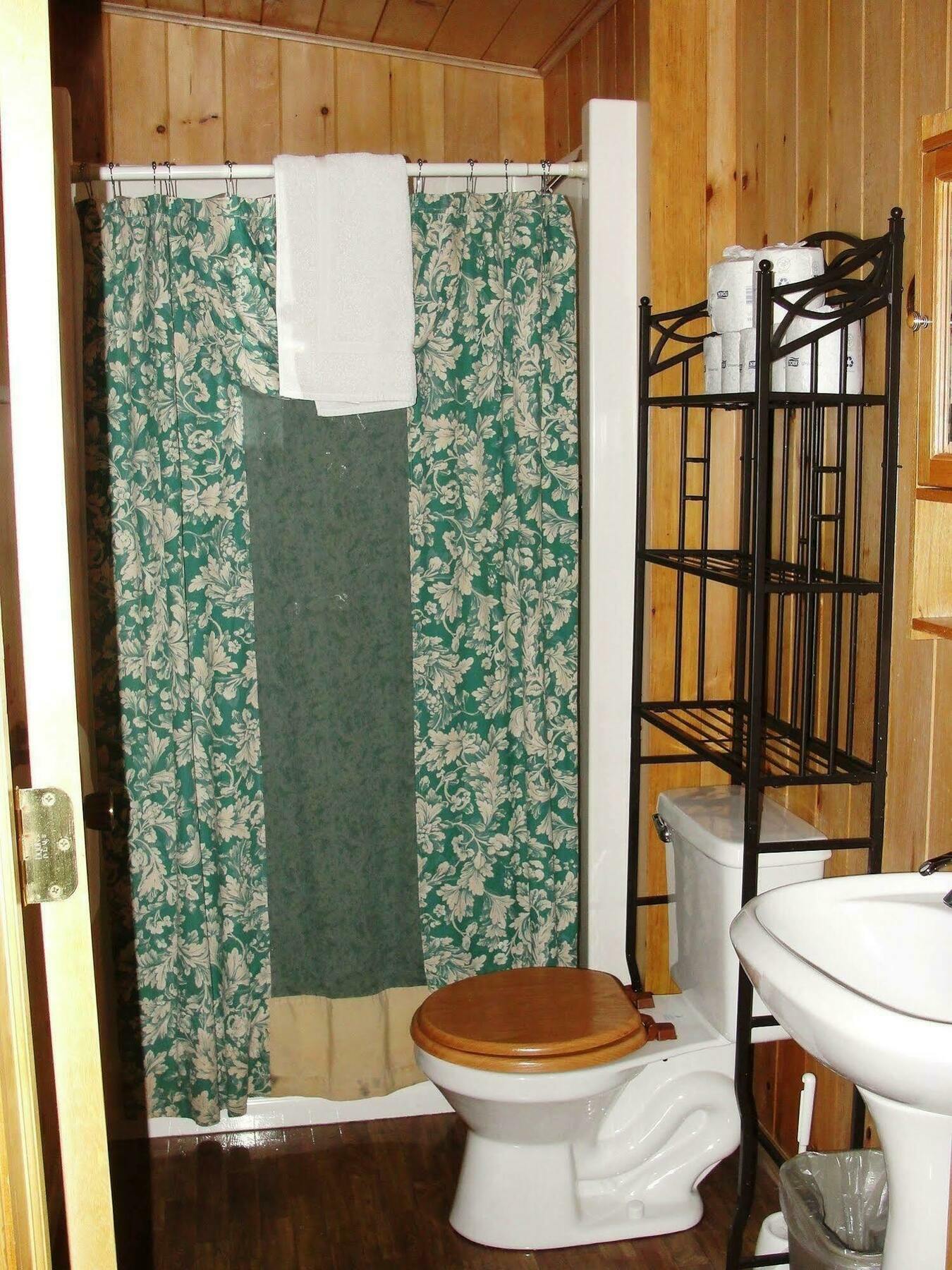 Pine Point Lodge Resort & Motel Crane Lake Екстериор снимка