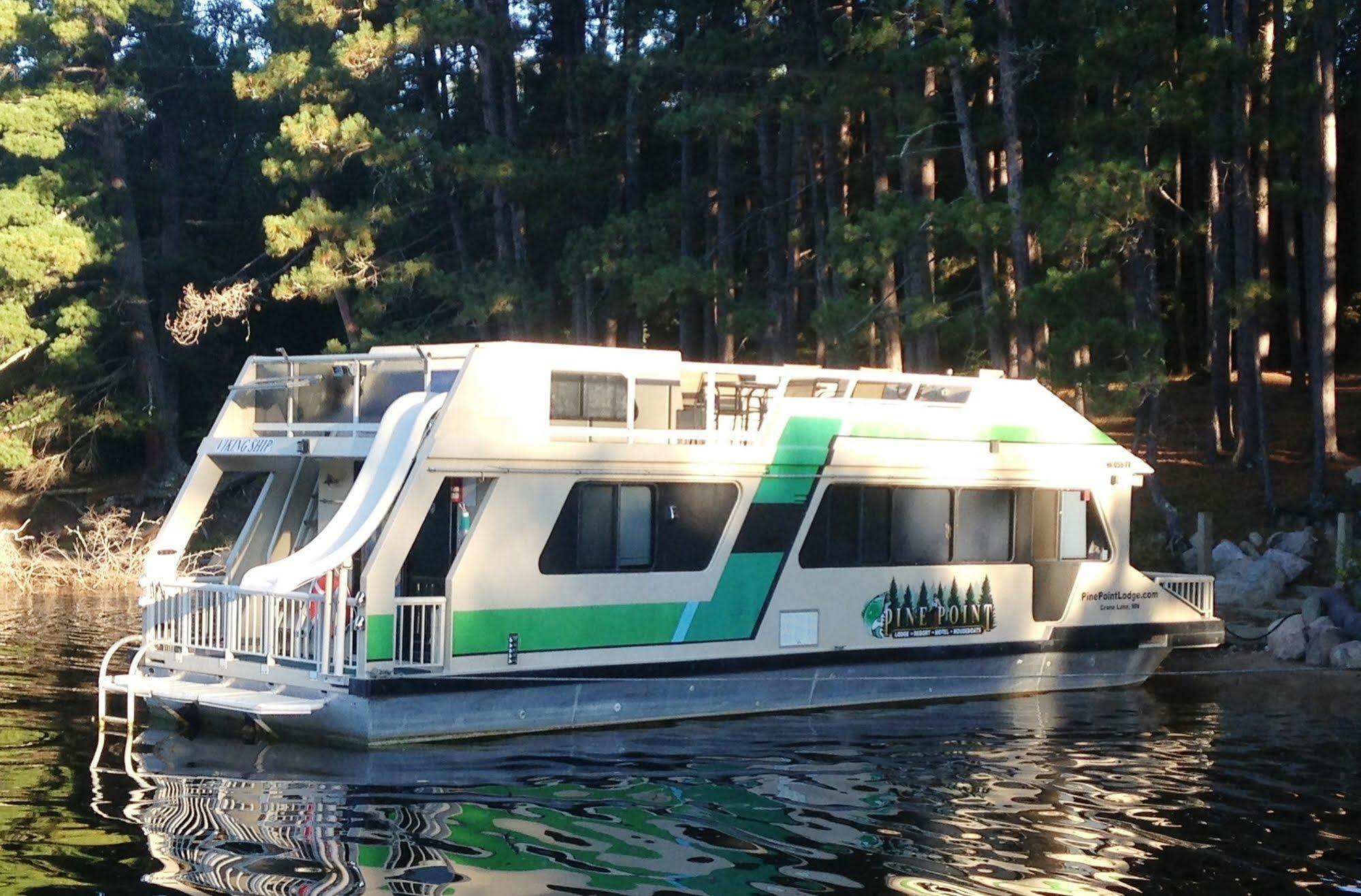 Pine Point Lodge Resort & Motel Crane Lake Екстериор снимка