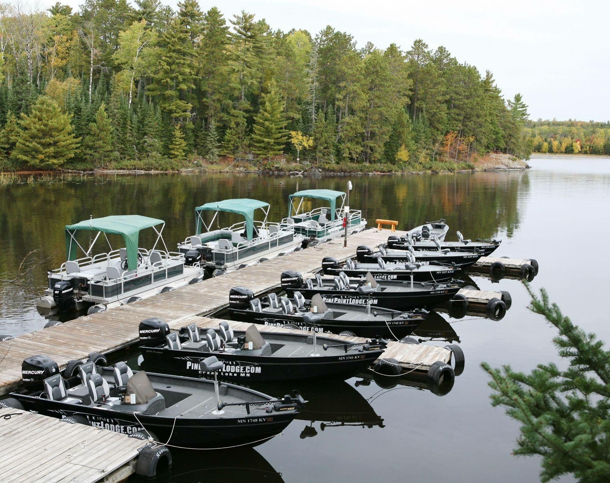 Pine Point Lodge Resort & Motel Crane Lake Екстериор снимка