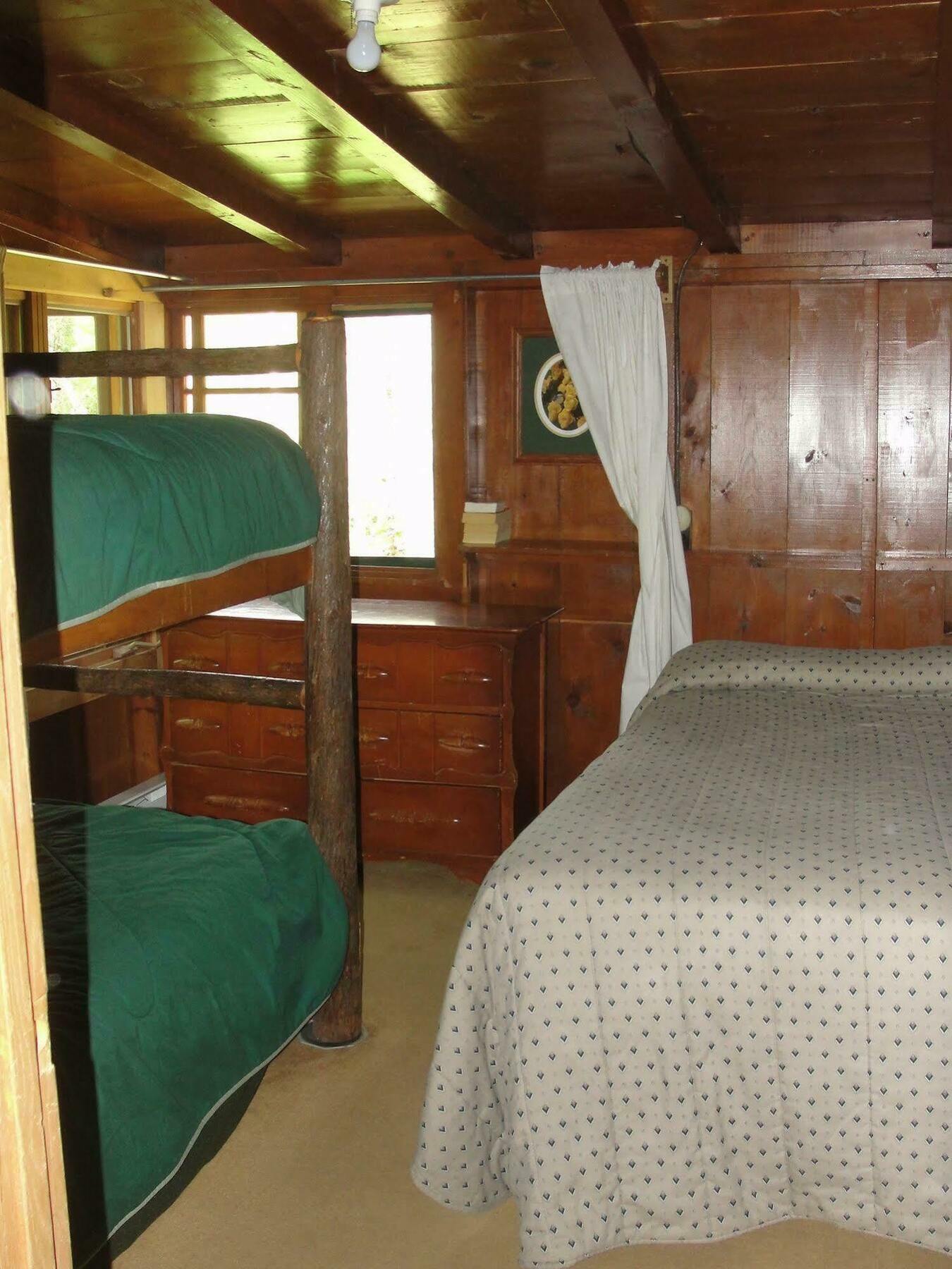 Pine Point Lodge Resort & Motel Crane Lake Екстериор снимка