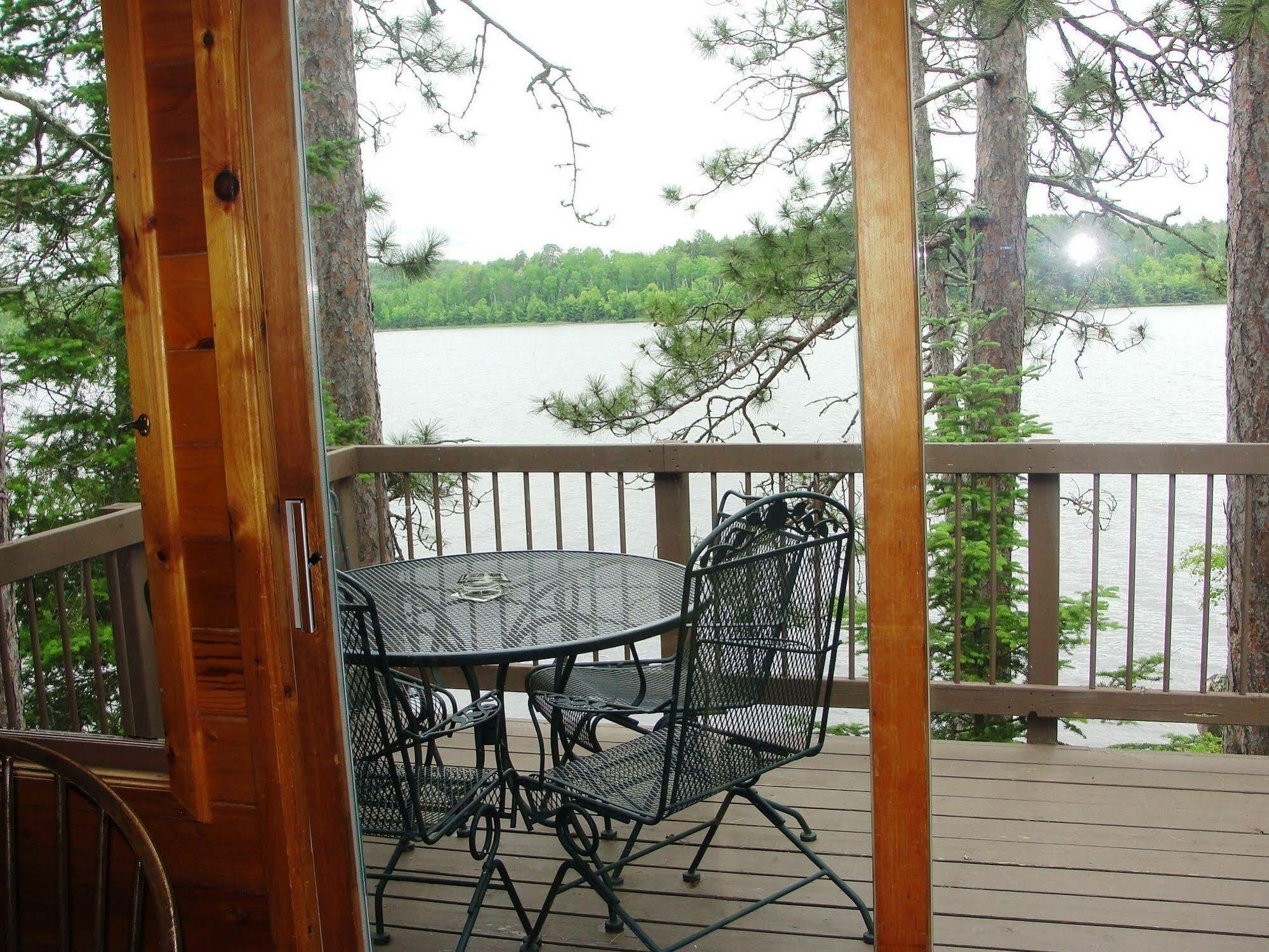 Pine Point Lodge Resort & Motel Crane Lake Екстериор снимка